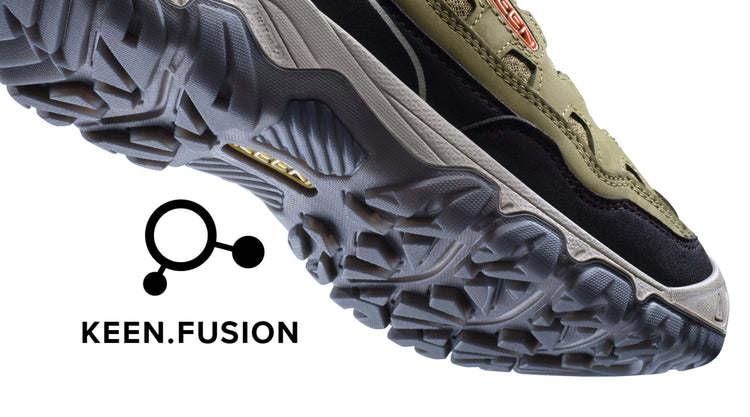 Close up product shot of Targhee IV hiking boot featuring KEEN fusion technology 