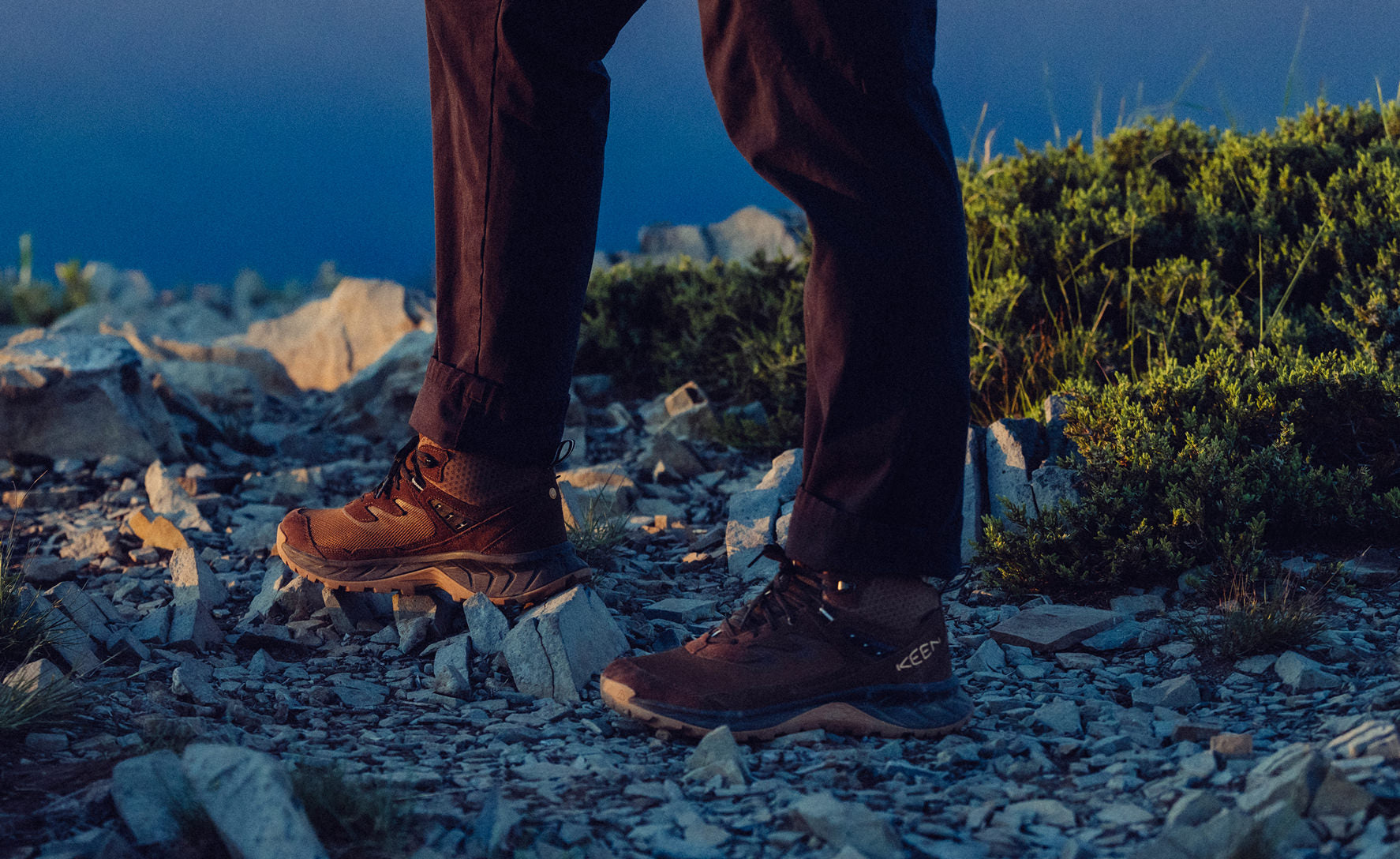 Men's Hightrail Waterproof Hiking Boot | Dark Earth/Oak Buff