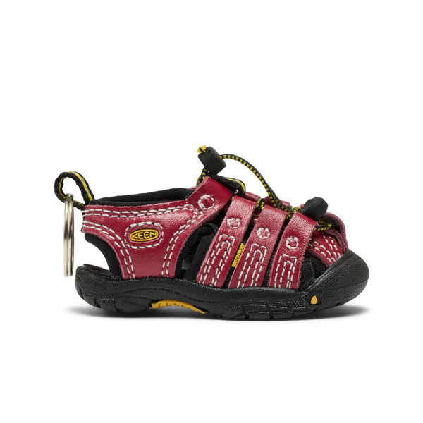 アクセサリー keeny Newport Sandal Keychain | Red | KEEN Footwear