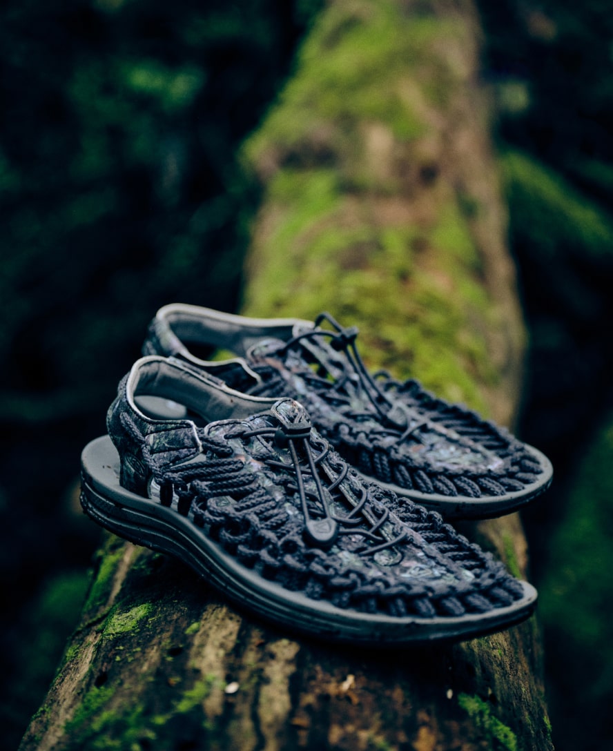 靴 KEEN UNEEK Men's UNEEK Sneaker x ELNEST | Camo | KEEN Footwear