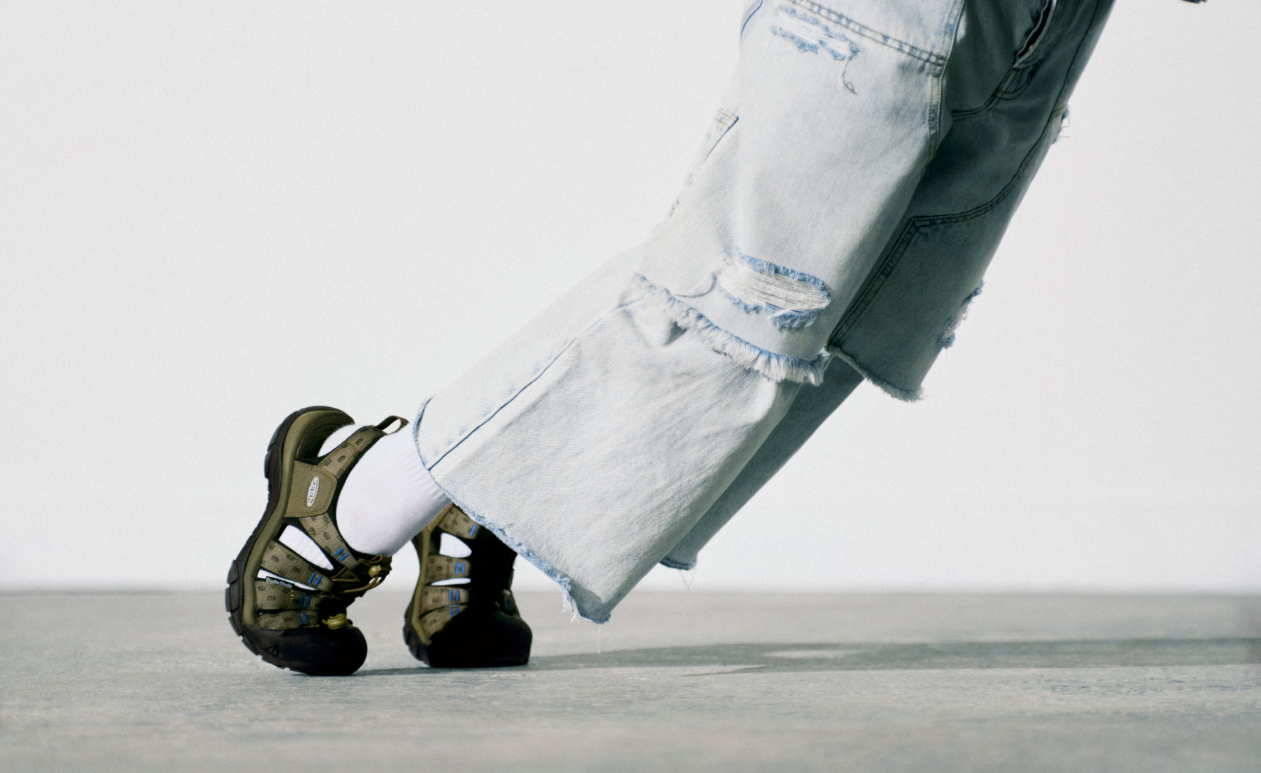 Men's Newport Retro Sandal x Études Studio | Etudes Olive | KEEN