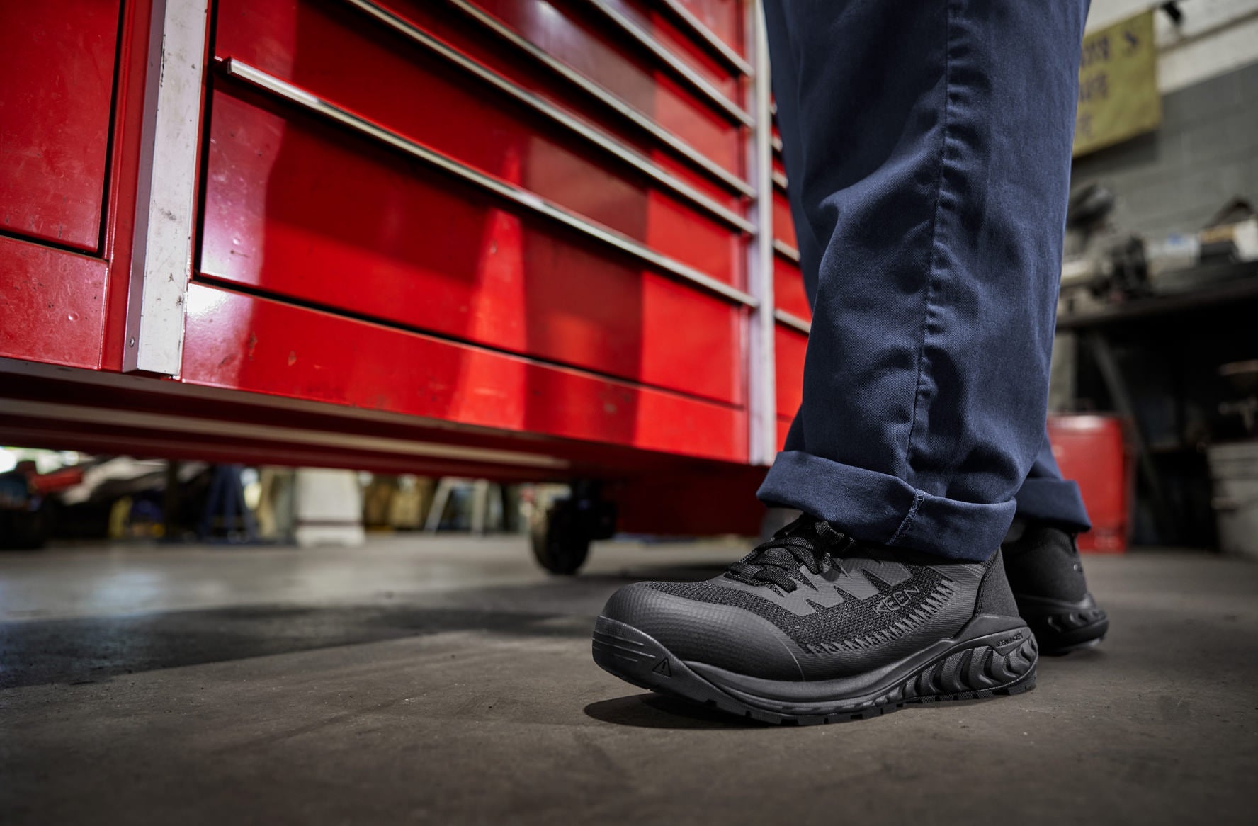 Men's Arvada ESD Work Sneaker (Carbon Toe) | KEEN Footwear