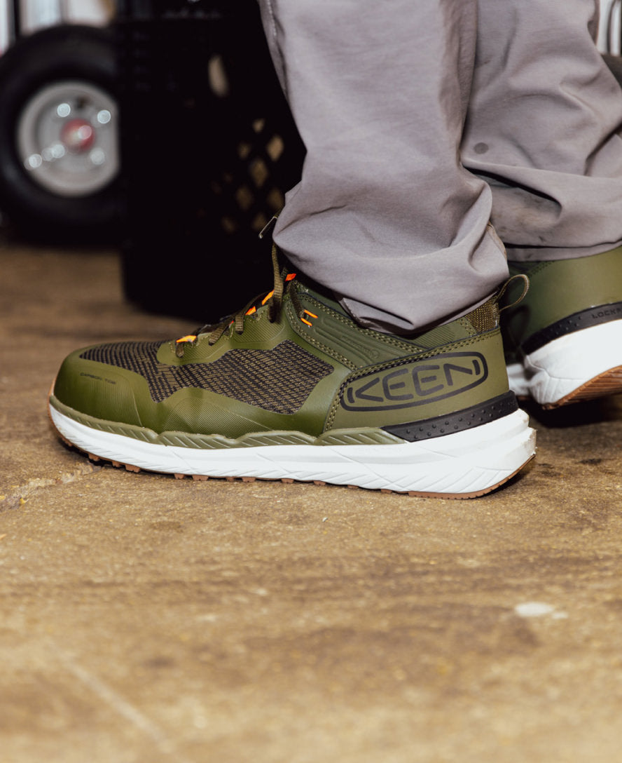 kaenページ Men's Synchro Waterproof Work Boot (Carbon Toe) | Magnet