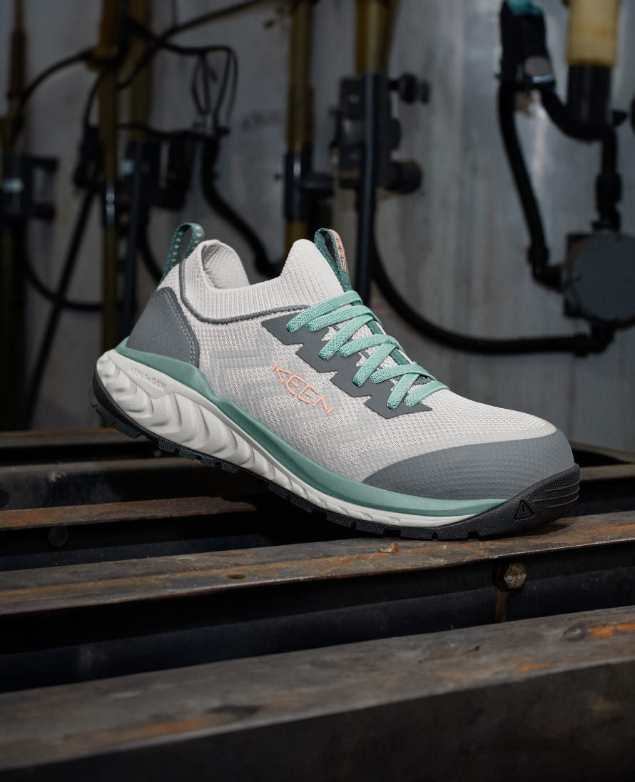 (取寄) キーン ユーティリティ レディース アーバダ シフト (コンプ トゥ) KEEN Utility women Arvada Shift (Comp Toe) Reef Waters/Legion Blue Women's Arvada Shift Work Sneaker | Carbon Toe | KEEN Footwear