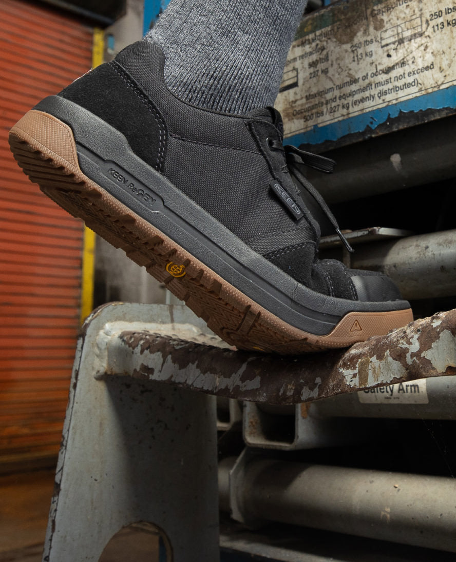 きーん Women's Kenton Work Shoe (Carbon Toe) | Black/Gum | KEEN Footwear