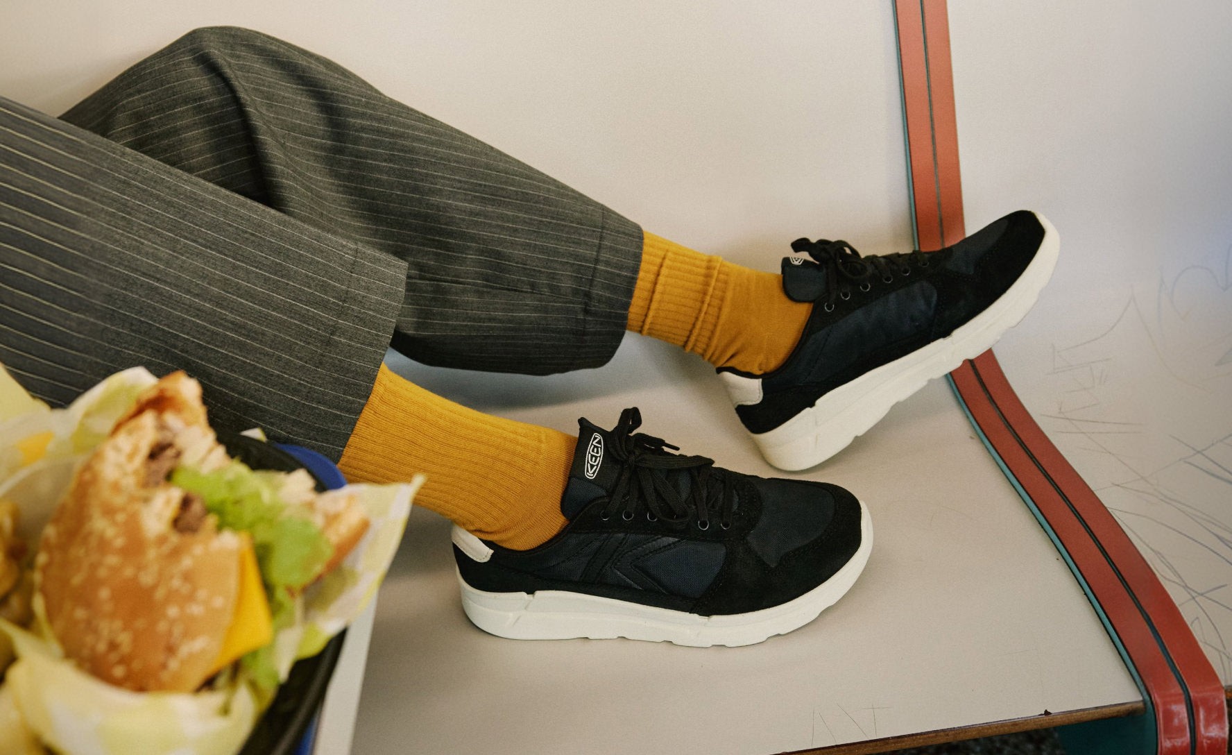 Men's KM2 Jogger | Chipmunk/Birch | KEEN Footwear