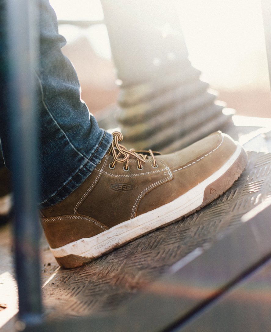 ジンターラ　ブラウン スエード ワークブーツ Men's Gibson Waterproof Work Boot (Carbon Toe) | Belgian/Gum