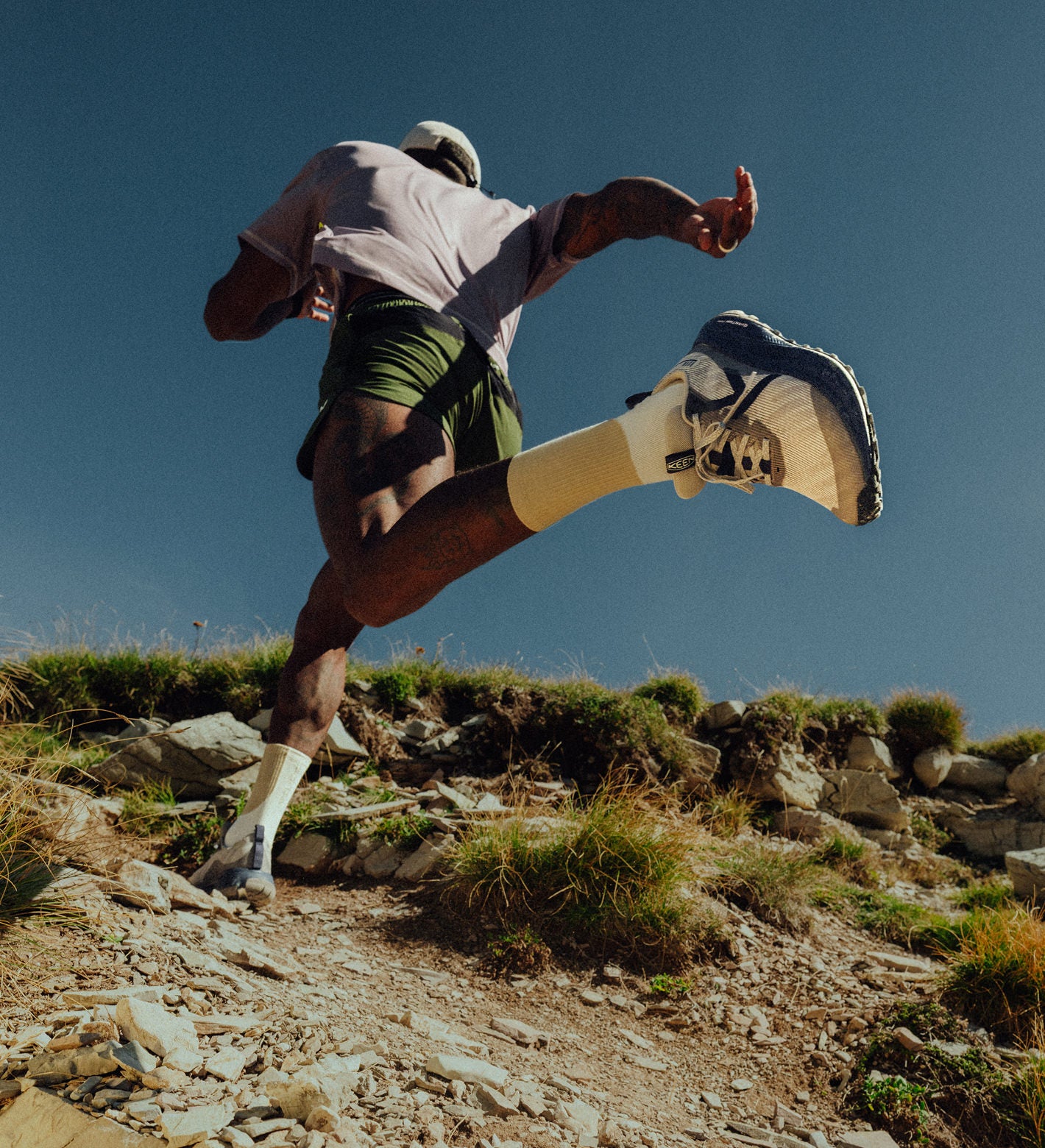 ウォーキング・ランニングウェア KEEN.DRY Men's Roam Trail Running Shoe | Alloy/Naval Academy | KEEN Footwear