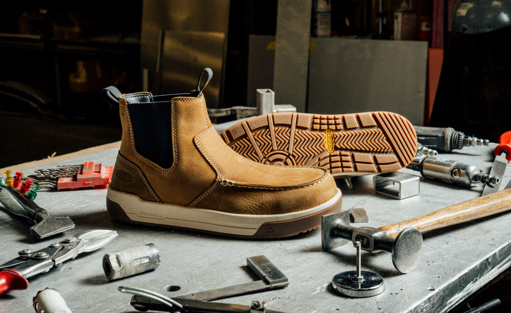 Men's Gibson Chelsea Work Boot (Carbon Toe) | Belgian/Gum | KEEN
