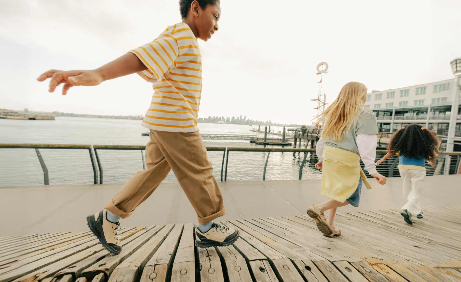 Big Kids' Jasper Zionic Sneaker | Bronze Green/Evening Primrose