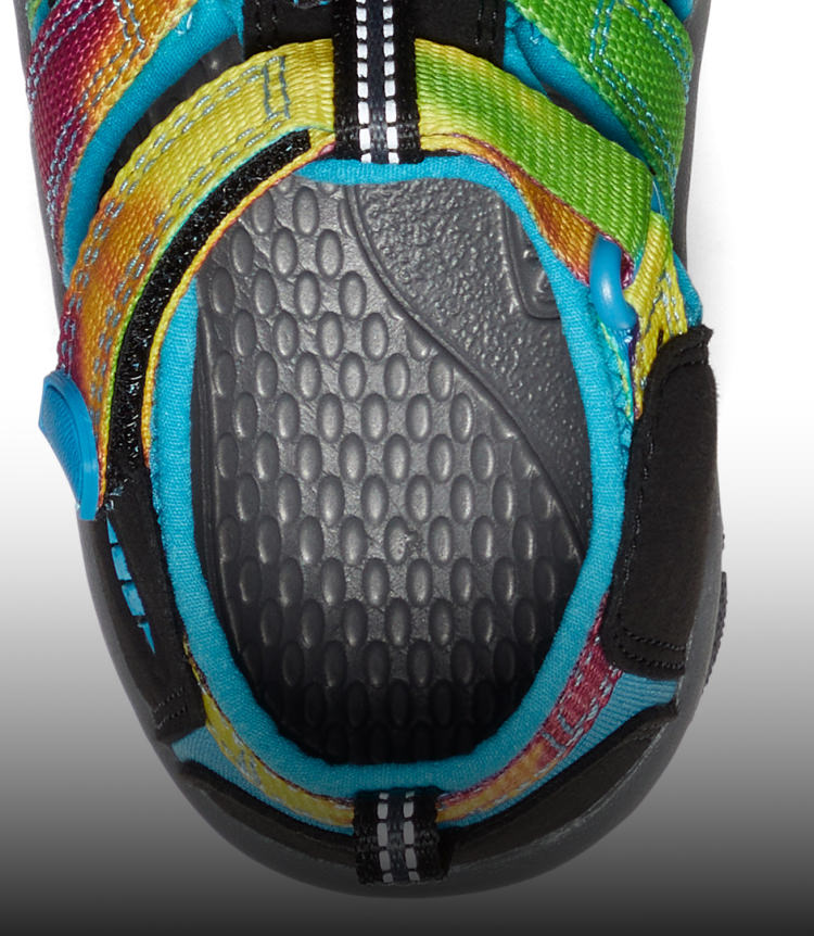 HUNTING WORLD× DESCENTE CARRYALL SMALL Little Kids' Hiking Sandal | Black/Yellow | KEEN Footwear