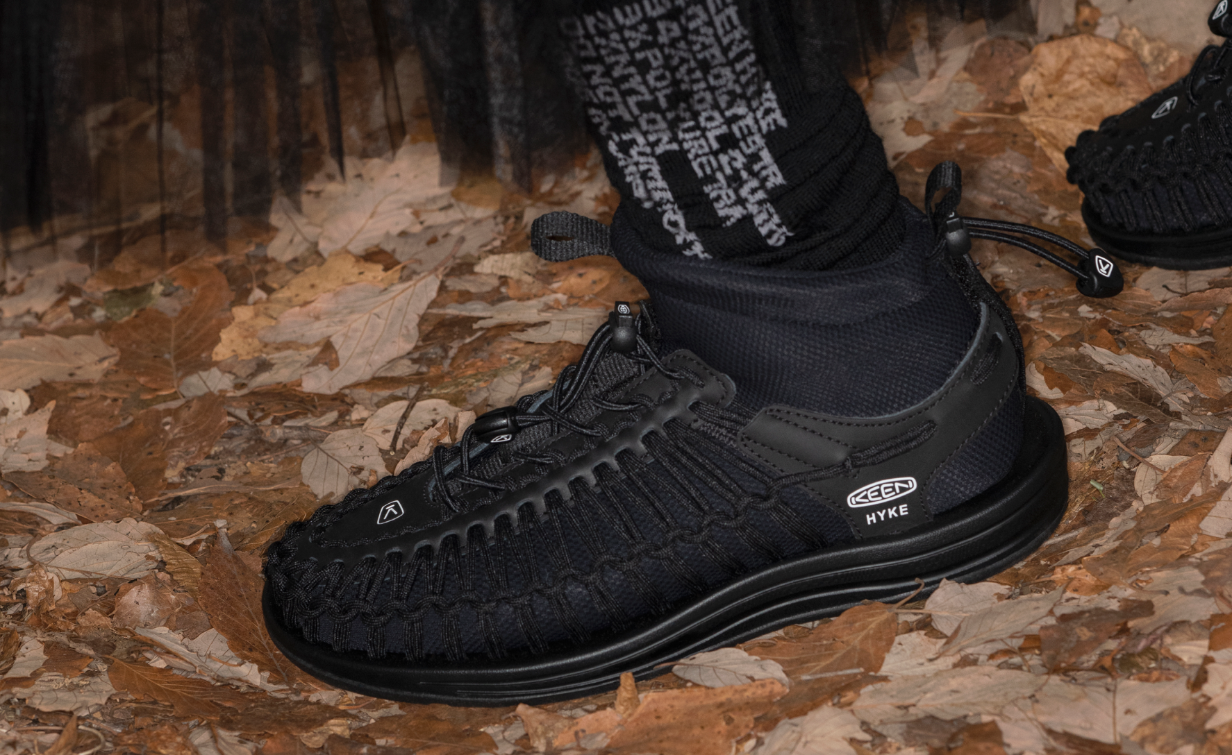 美品　試着のみ　KEEN×HYKE 　黒 美品 試着のみ KEEN×HYKE 黒 レディース