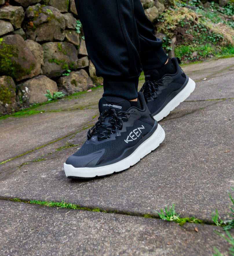 keen walking shoes mens