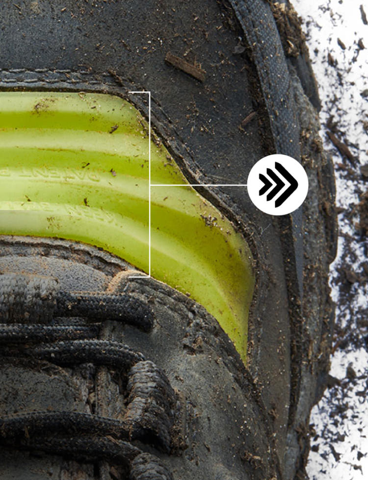 Closeup view of Bellows flex technology on ridgeflex shoe