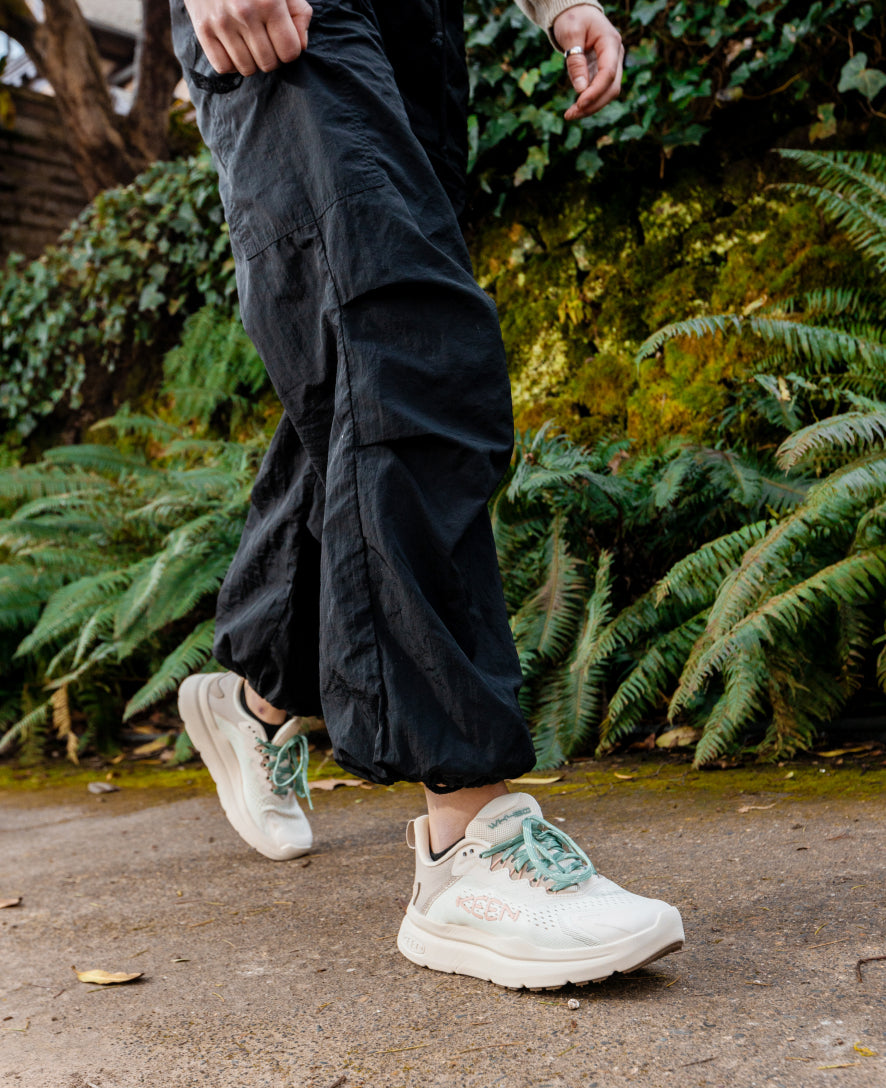 Women's Wk450 Walking Shoe | Birch/Peach | KEEN Footwear